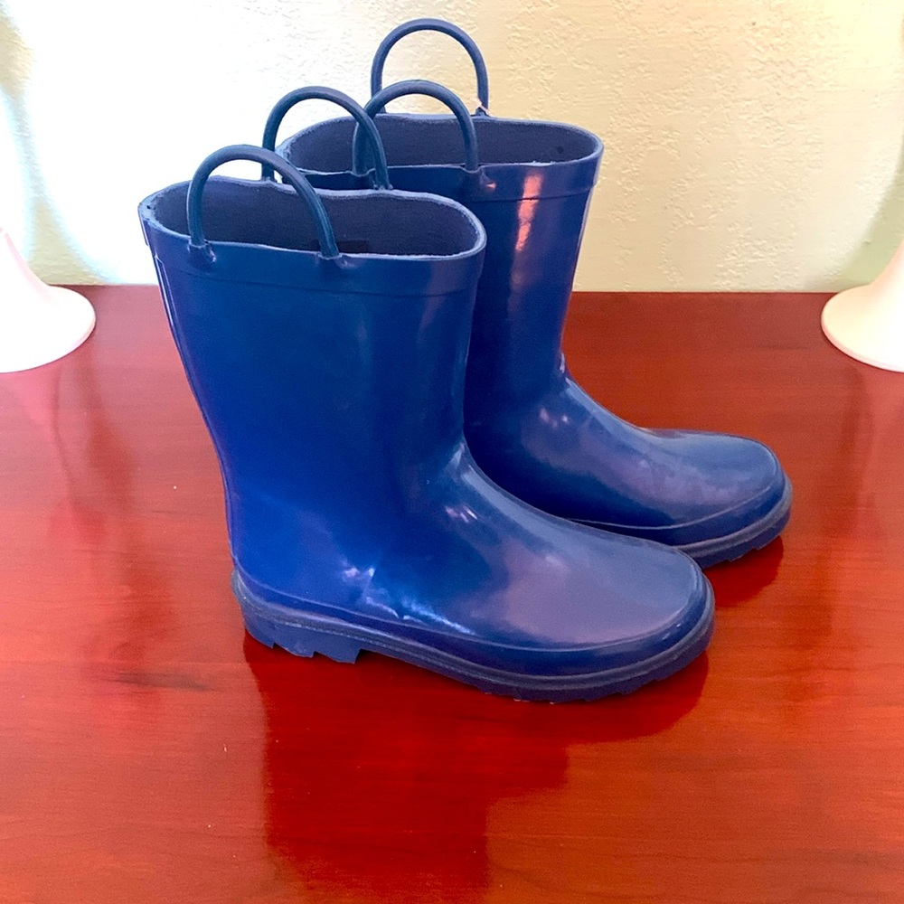 Kids Blue Rain Boots size 2 NWT